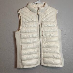 NWT GAP Ivory Puffer Vest Quilted Full Zip Primaloft Pockets Stretch, Size L
